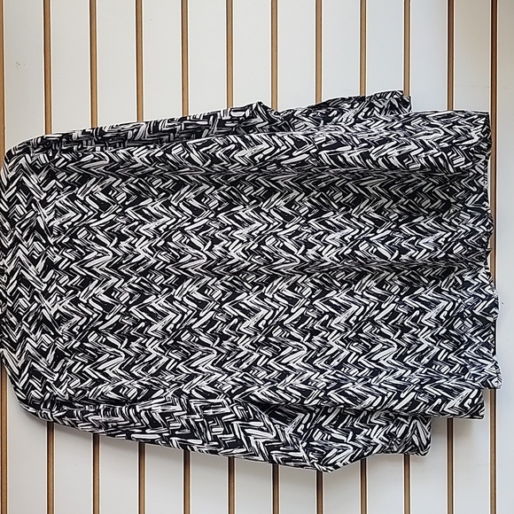 Calvin Klein Blouse - Picture 5 of 9